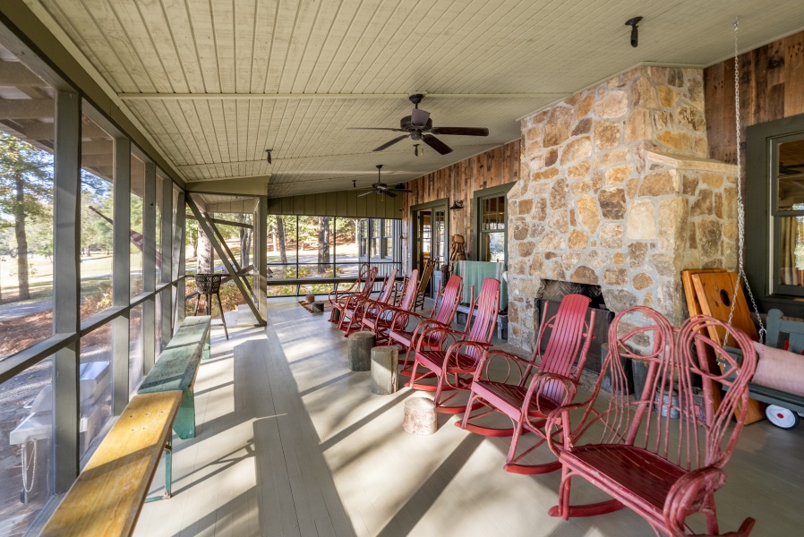 575 Guinns Cove Lane- Sugar Creek Farm For Sale- 440 Acres