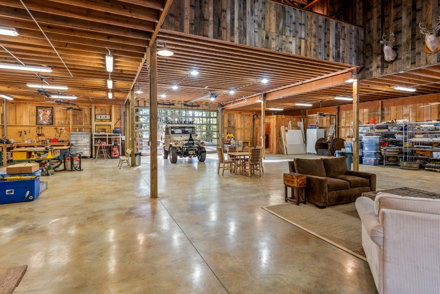 575 Guinns Cove Lane- Sugar Creek Farm For Sale- 440 Acres