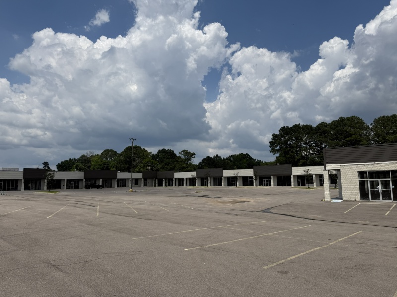 1629 Center Point Parkway Center Point, Alabama 35215, 0 , 0 ,0,Retail,For Lease,Center Point Parkway,0,1317